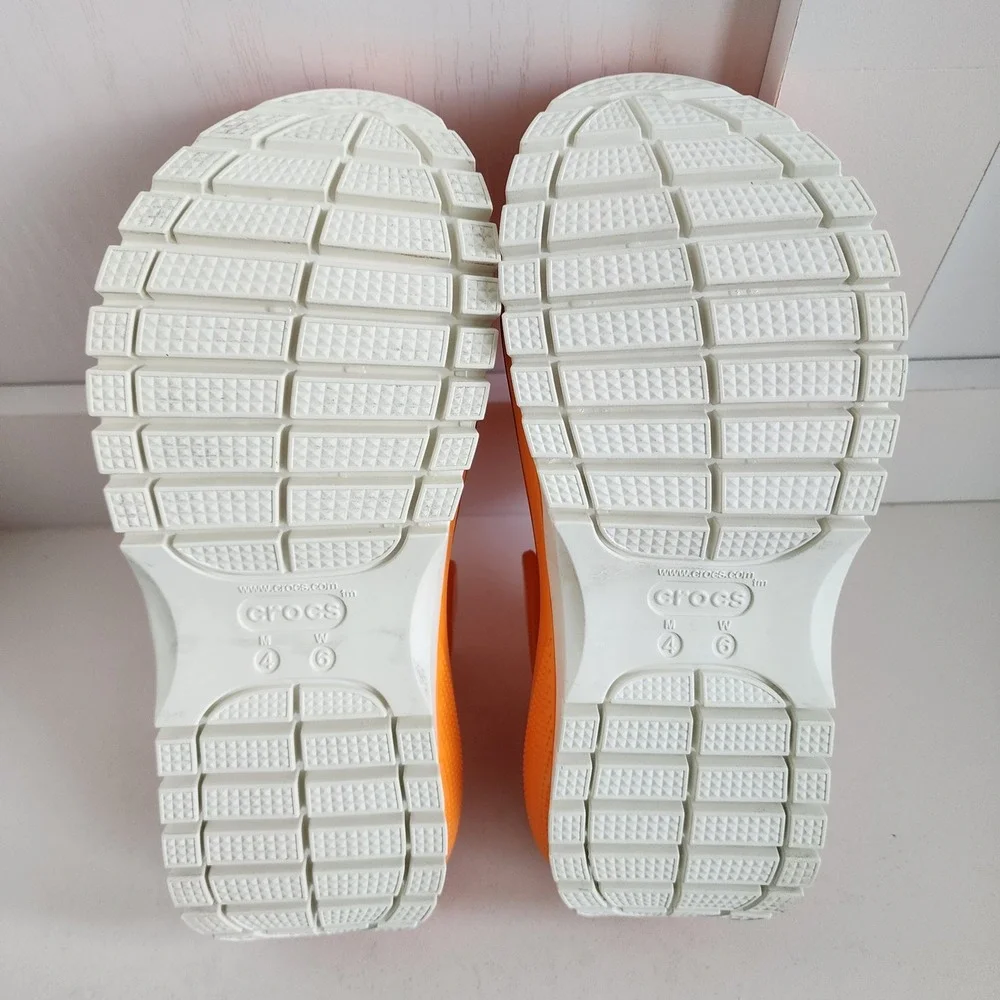 Crocs Disney 2024 Lizzie McGuire Mega Crush Sandals Orange Platform Women 6 RARE